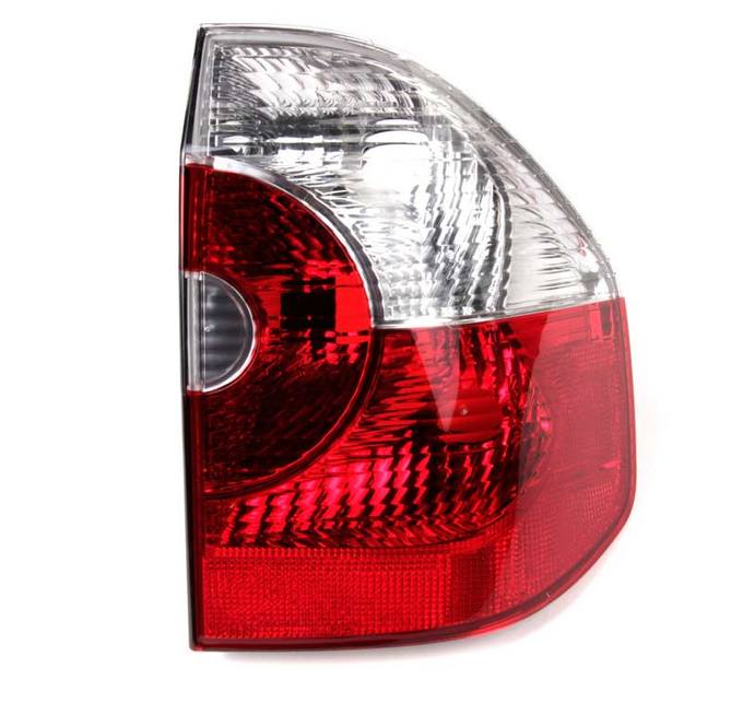 BMW Tail Light Assembly - Passenger Side Outer (w/ Clear Turnsignal) 63213404104